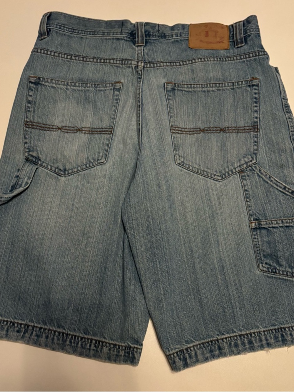 Y2K faded baggy 2000s bongo jorts size 32
